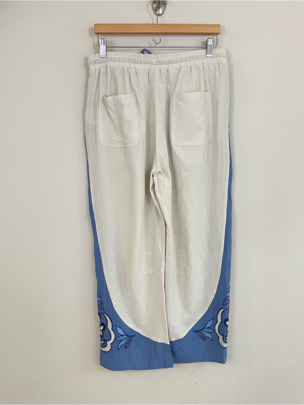 Umgee Floral Embroidered Barrel Pull On Pant Size Medium Boho-Coastal - Picture 8 of 10